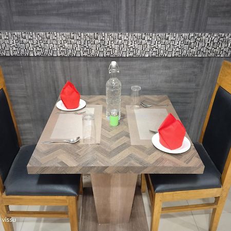 Variety Inn Patna  Extérieur photo