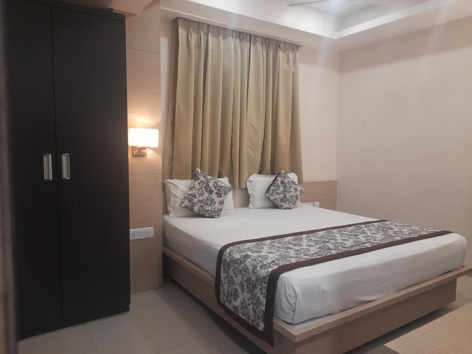 Variety Inn Patna  Extérieur photo