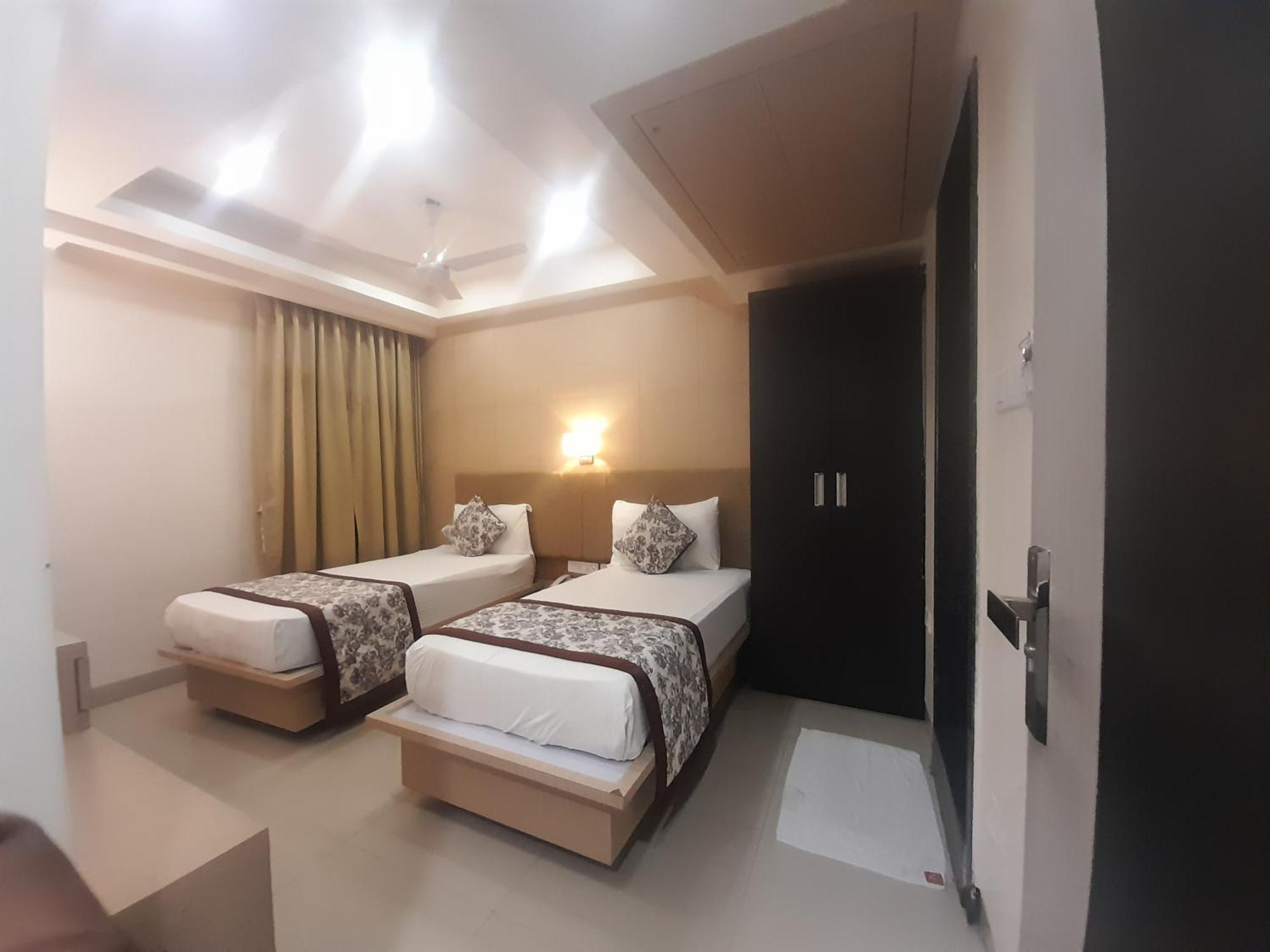 Variety Inn Patna  Extérieur photo
