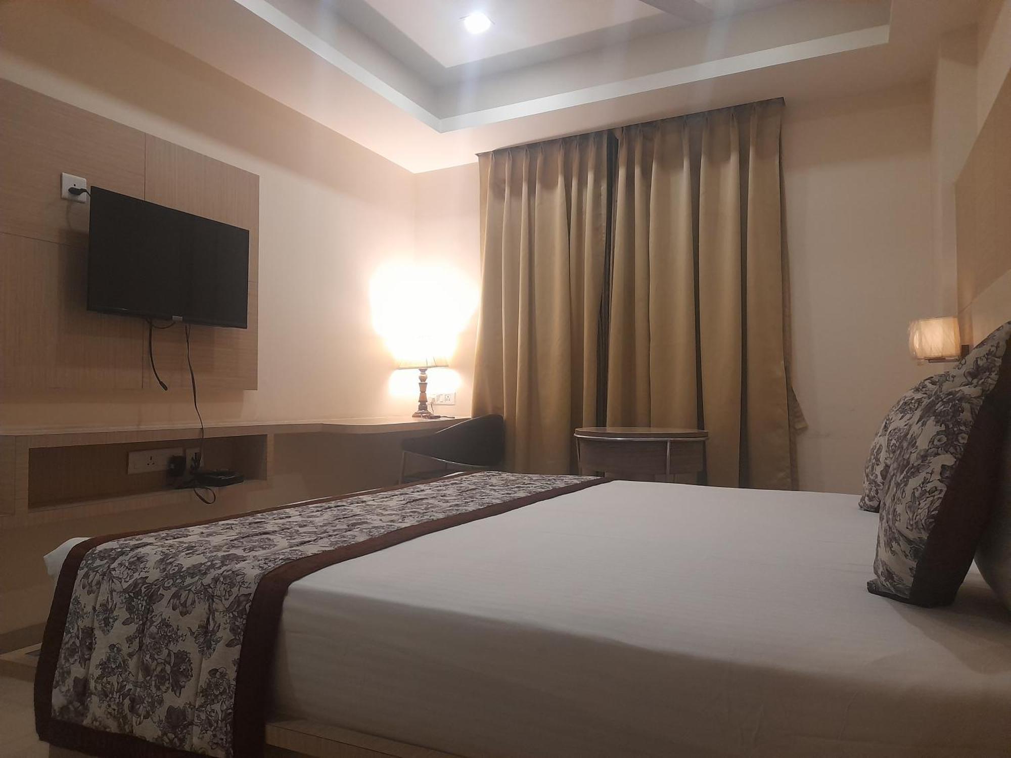 Variety Inn Patna  Extérieur photo