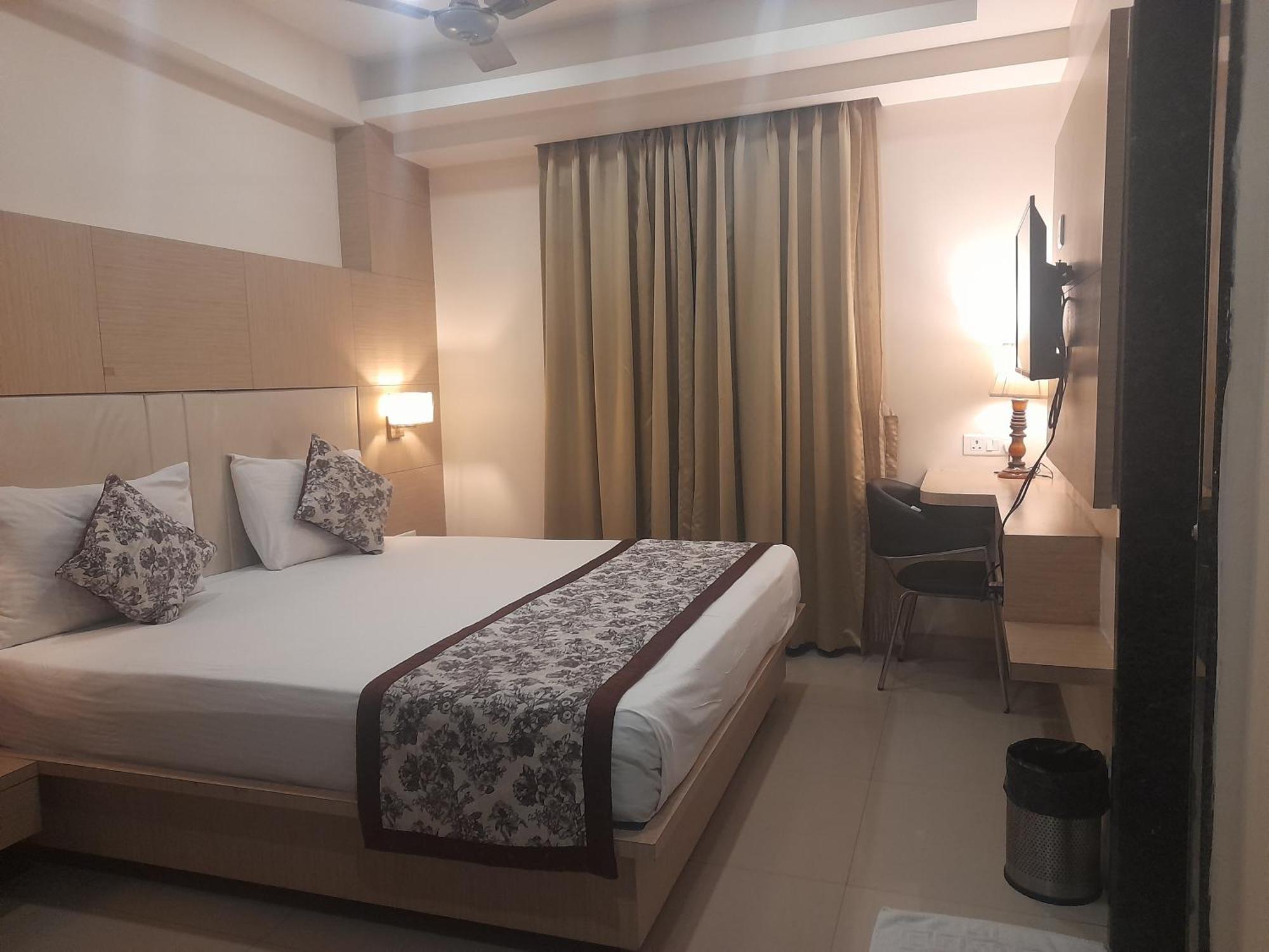 Variety Inn Patna  Extérieur photo