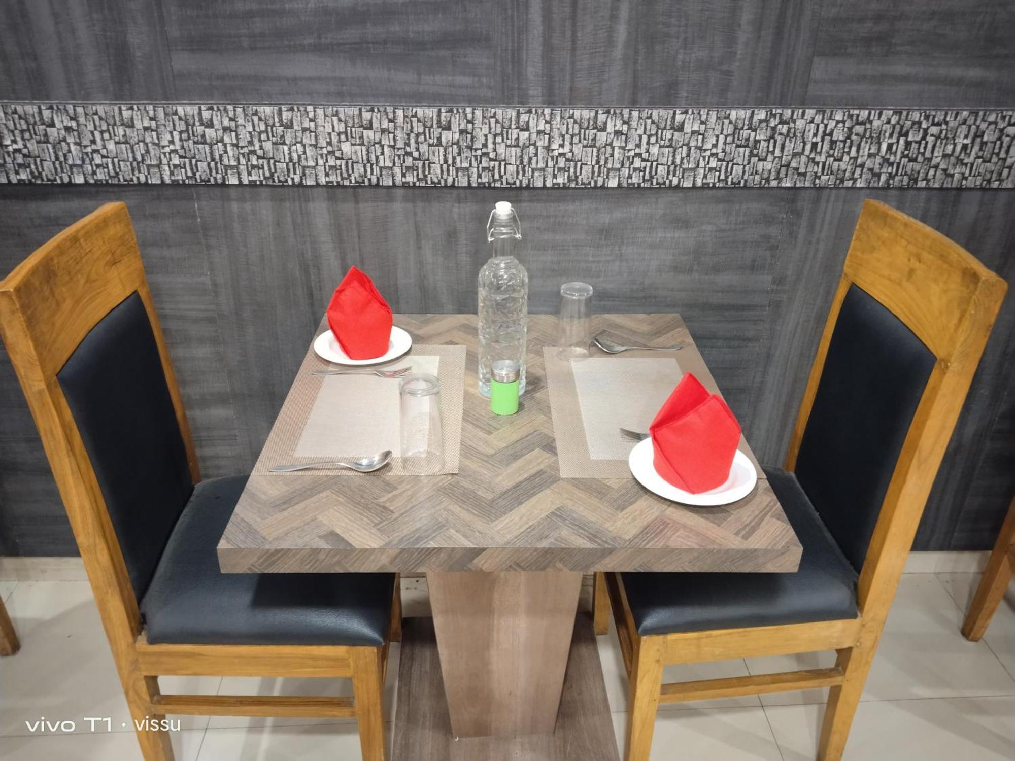 Variety Inn Patna  Extérieur photo